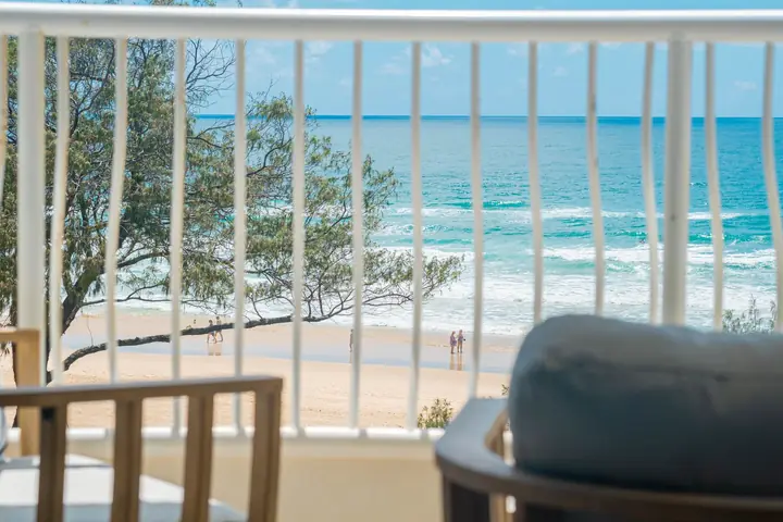Straight down to the sand from the balcony